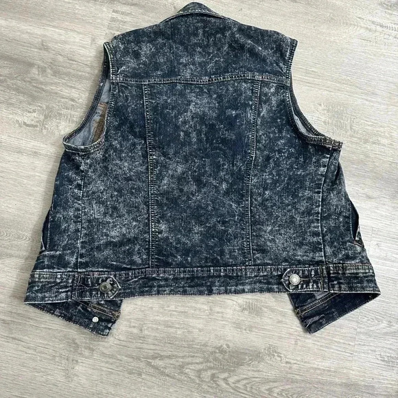 Denim vest with pearl decoration really nice - Picture 2 of 3